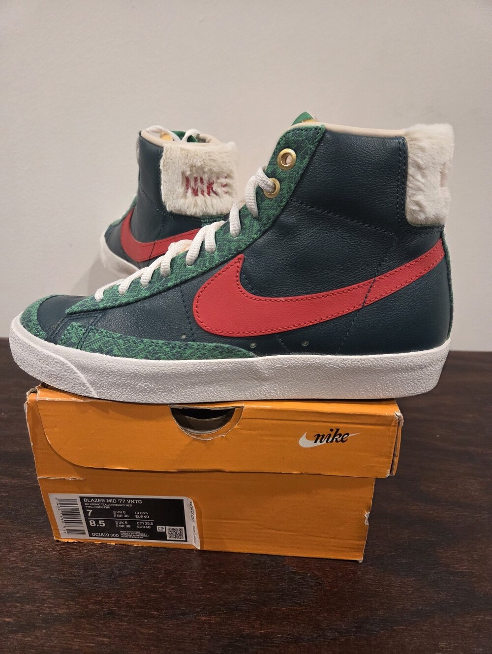Nike Blazer Mid '77 Vintage 'Christmas Sweater' 2020 Men's Size 7 RARE !!